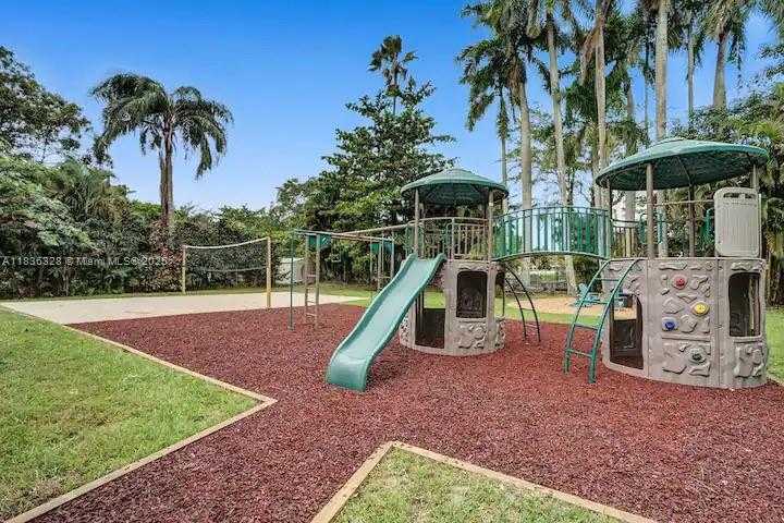 Small Image of 2100 SOUTH WEST 28TH WAY, Fort Lauderdale Number 41