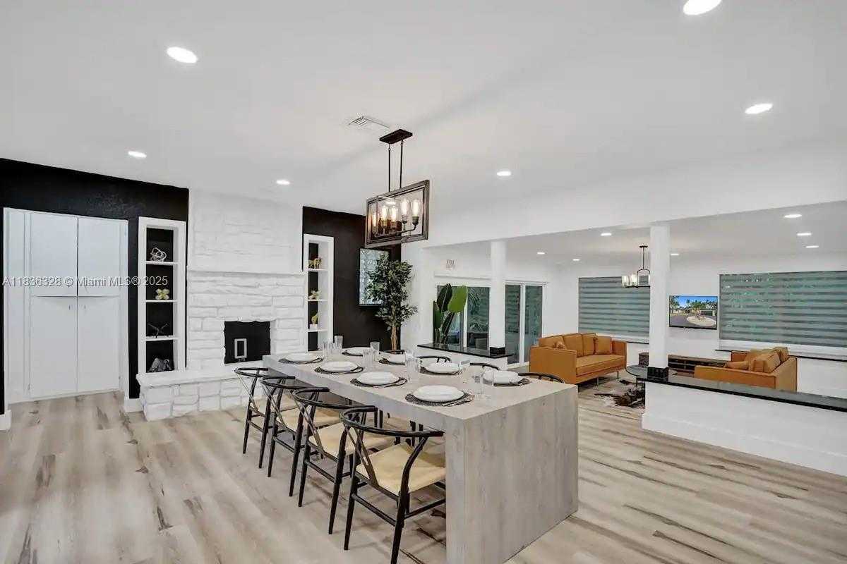 Small Image of 2100 SOUTH WEST 28TH WAY, Fort Lauderdale Number 5