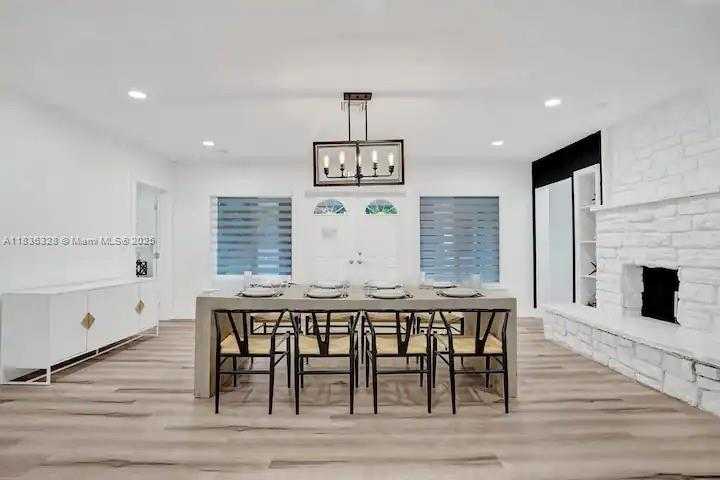 Small Image of 2100 SOUTH WEST 28TH WAY, Fort Lauderdale Number 6