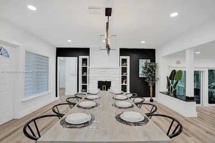 Small Image of 2100 SOUTH WEST 28TH WAY, Fort Lauderdale Number 7