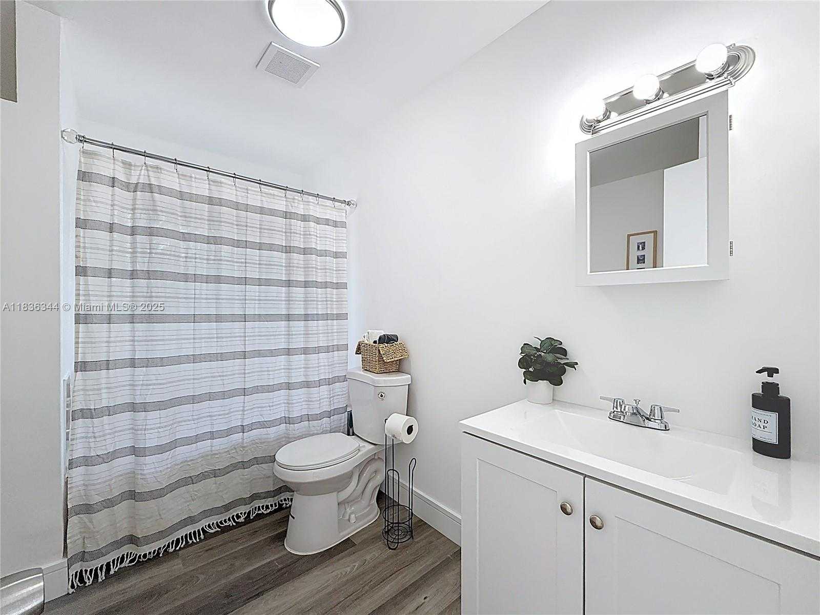 Small Image of 1309 SOUTH WEST 75TH AVE, North Lauderdale Number 22