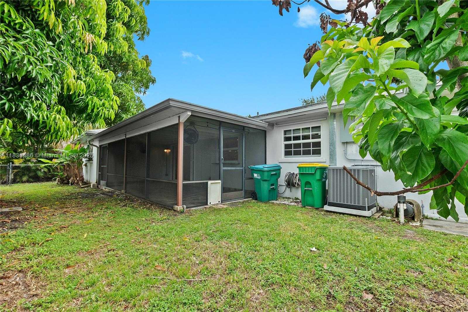 Small Image of 180 SOUTH WEST 125TH AVE, Plantation Number 27