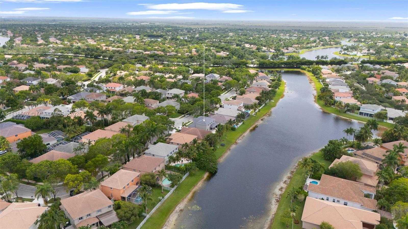 Small Image of 1249 CHENILLE CIR, Weston Number 25