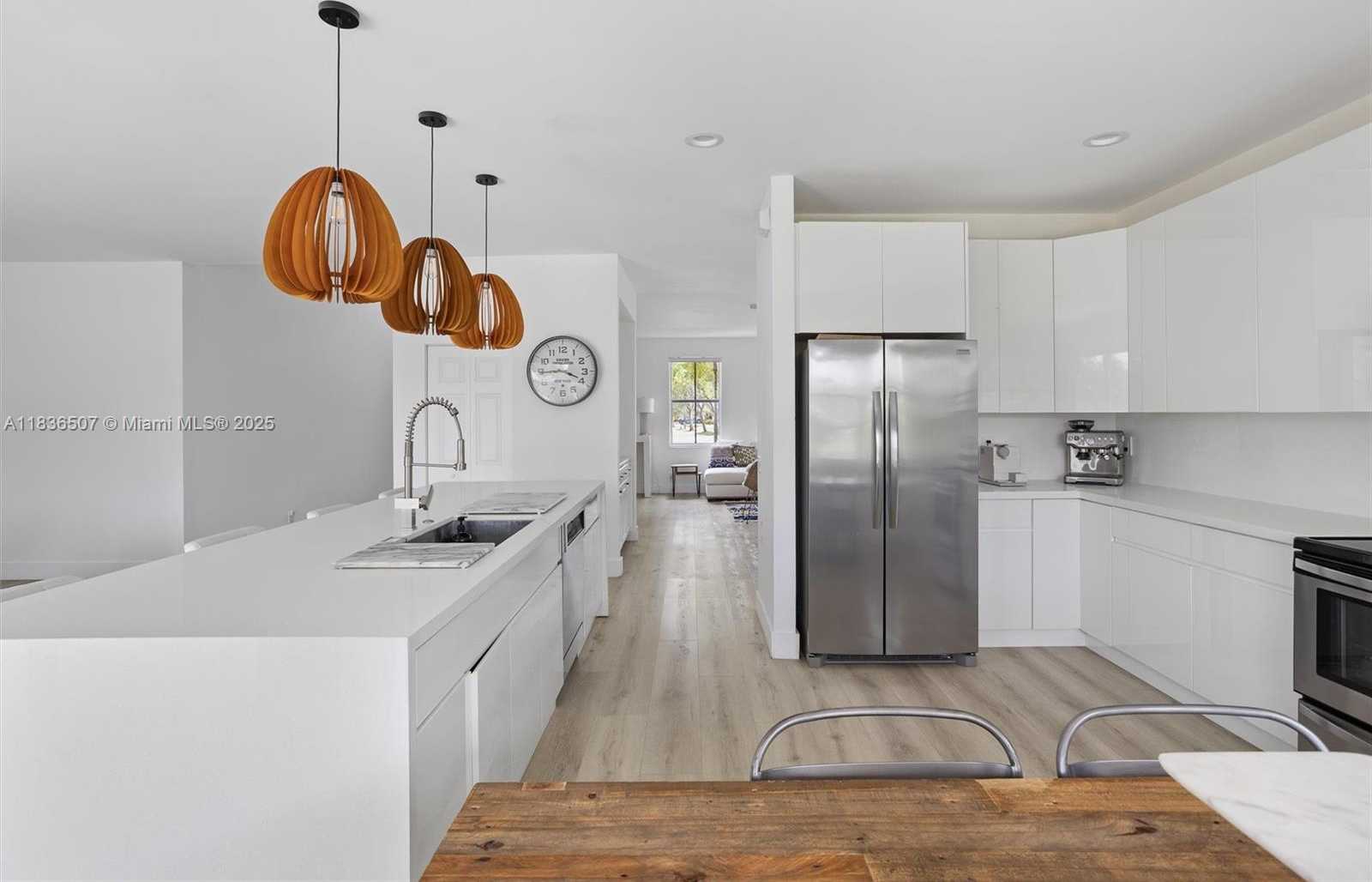 Small Image of 1249 CHENILLE CIR, Weston Number 4