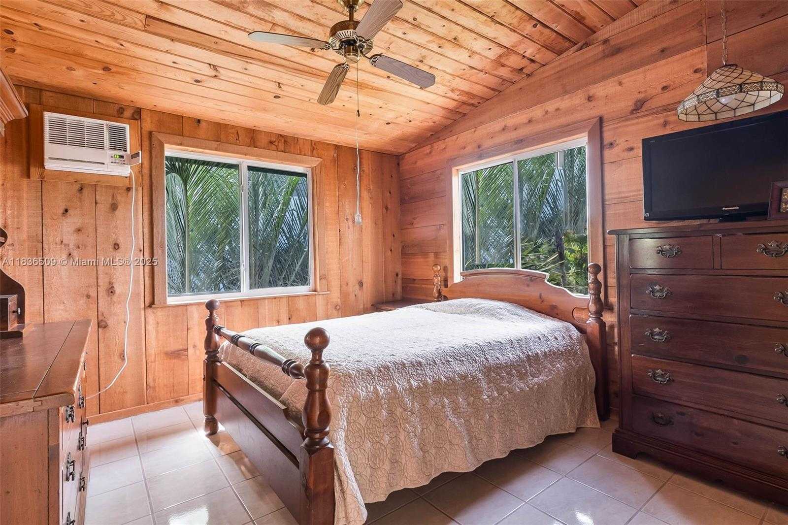 Small Image of 794 NARRAGANSETT LN, Key Largo Number 12