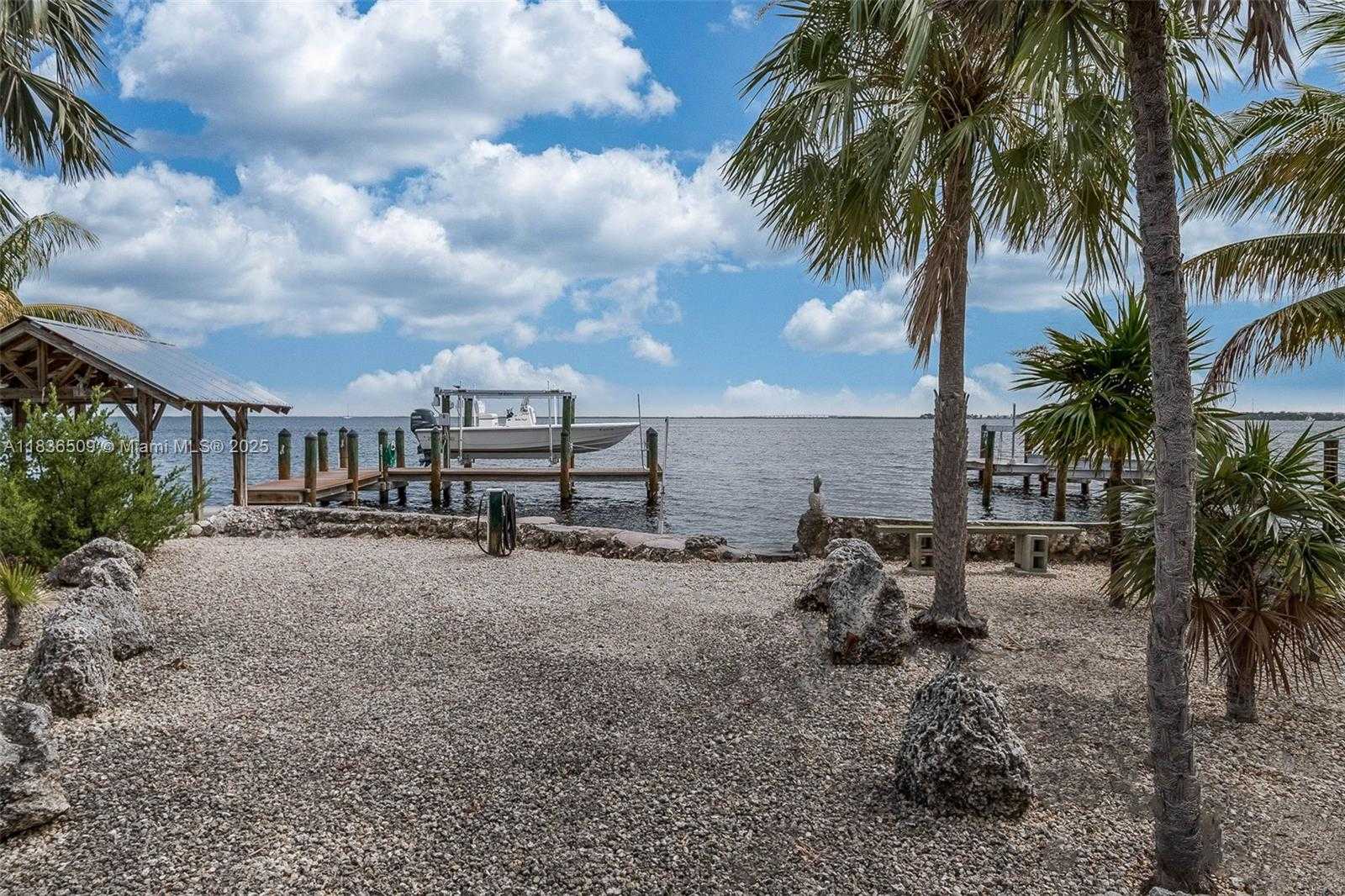 Small Image of 794 NARRAGANSETT LN, Key Largo Number 15