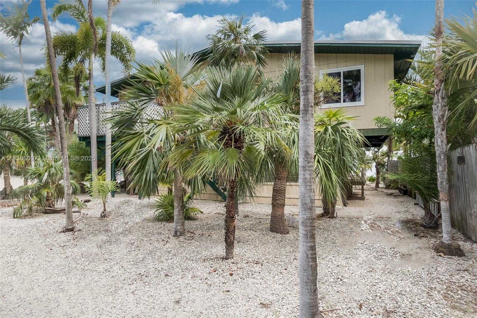 Small Image of 794 NARRAGANSETT LN, Key Largo Number 3