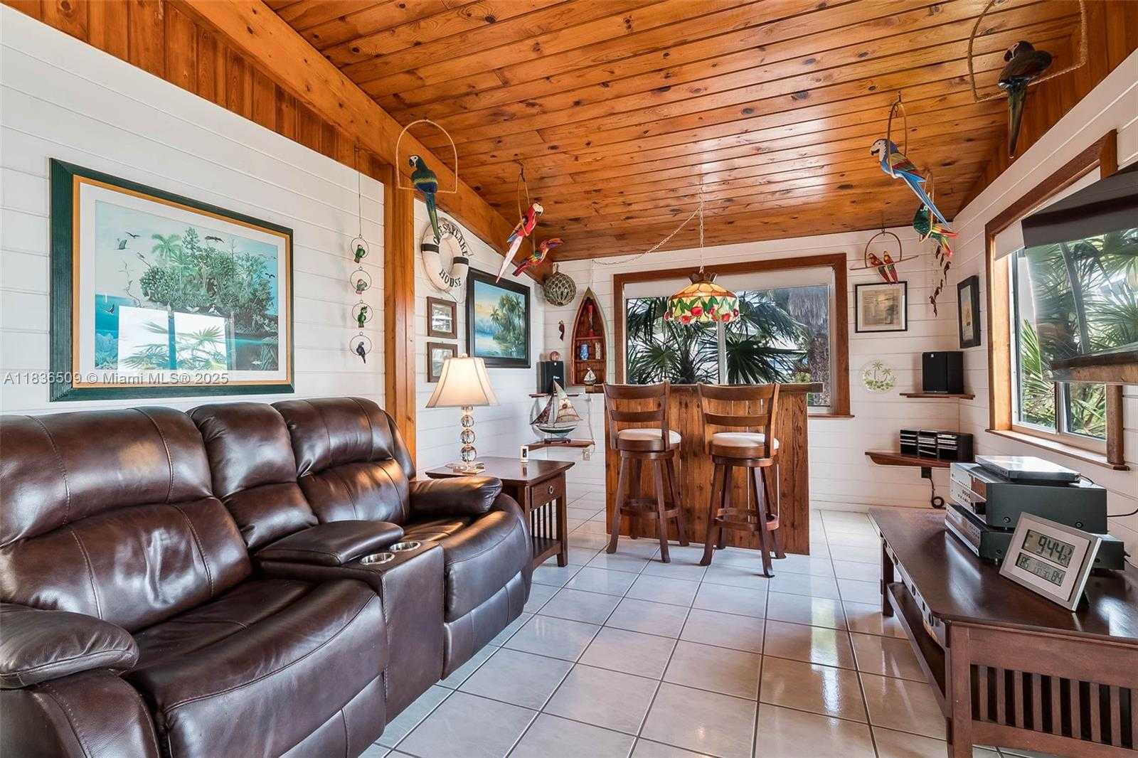 Small Image of 794 NARRAGANSETT LN, Key Largo Number 7