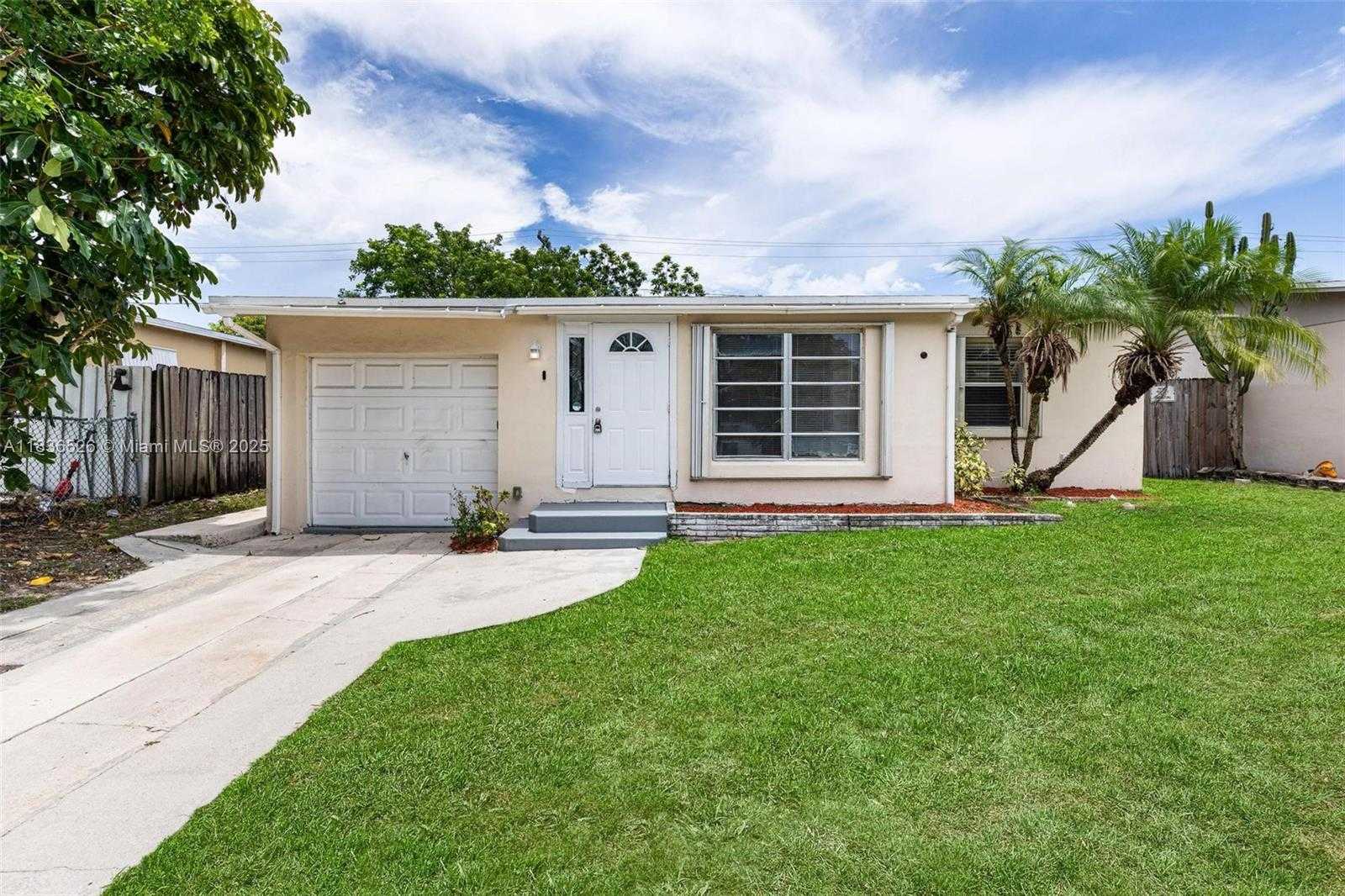 Small Image of 5456 NORTH WEST 1ST AVE, Oakland Park Number 2