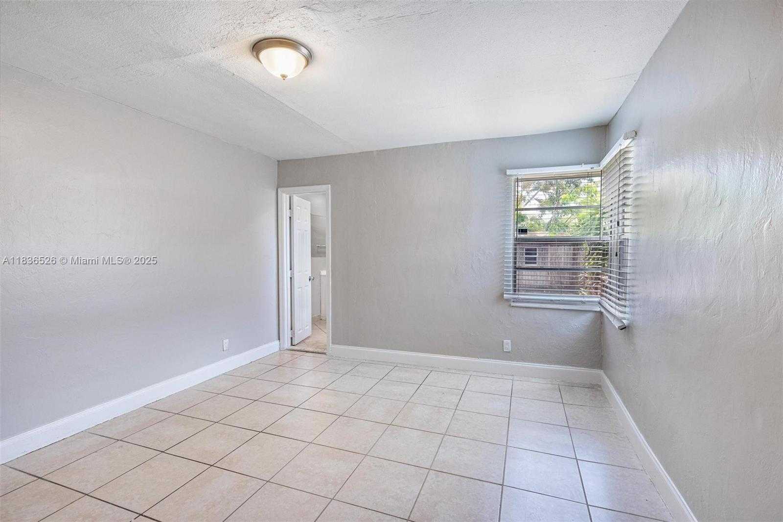 Small Image of 5456 NORTH WEST 1ST AVE, Oakland Park Number 22