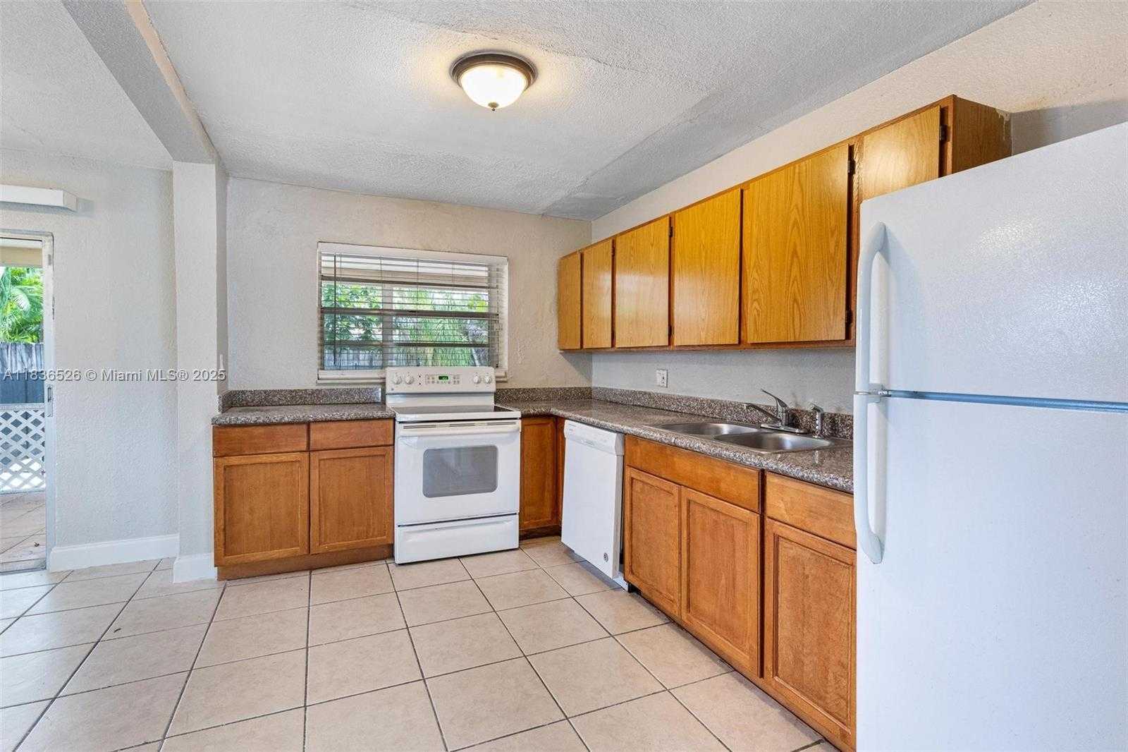 Small Image of 5456 NORTH WEST 1ST AVE, Oakland Park Number 4