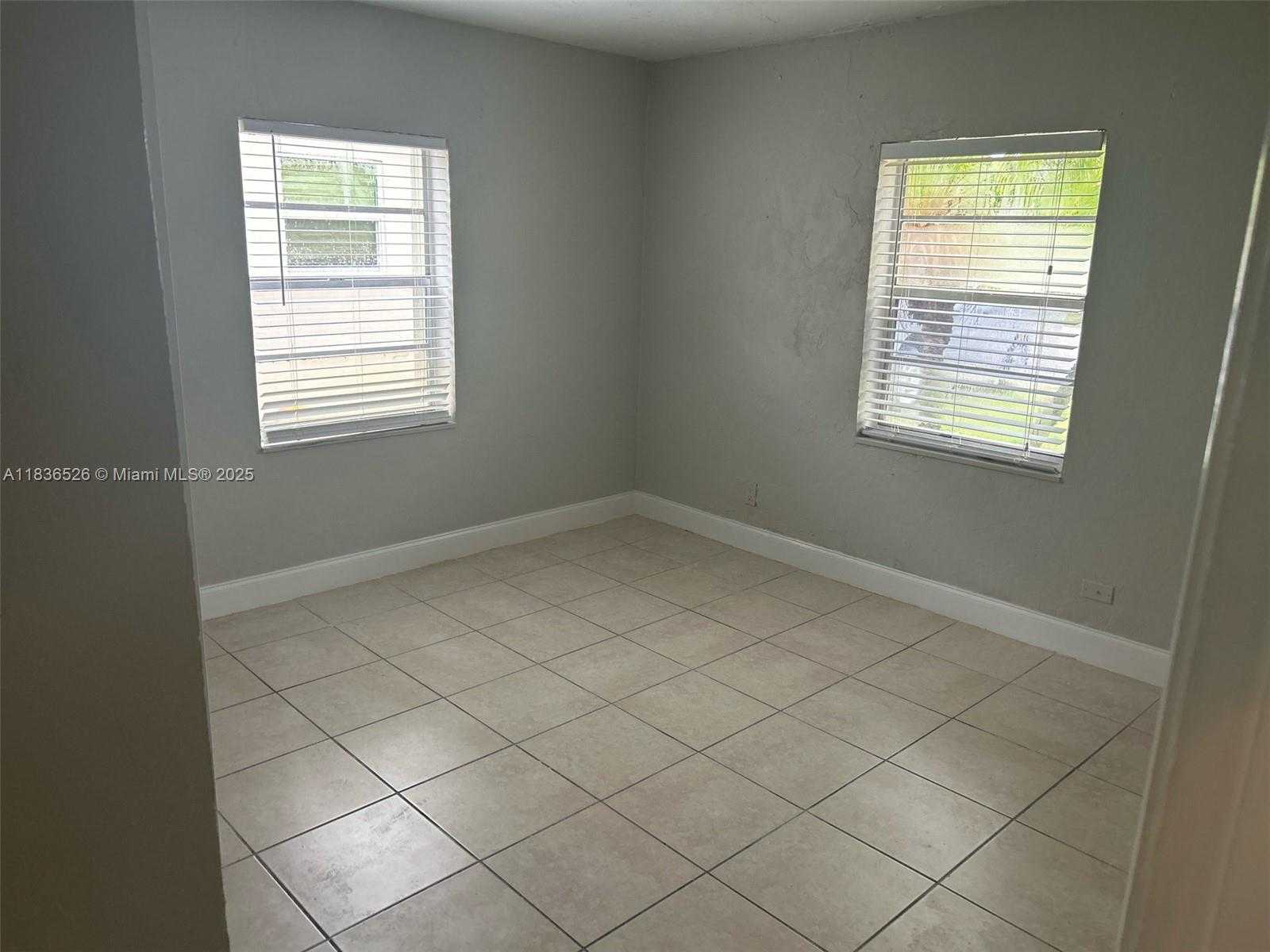 Small Image of 5456 NORTH WEST 1ST AVE, Oakland Park Number 6