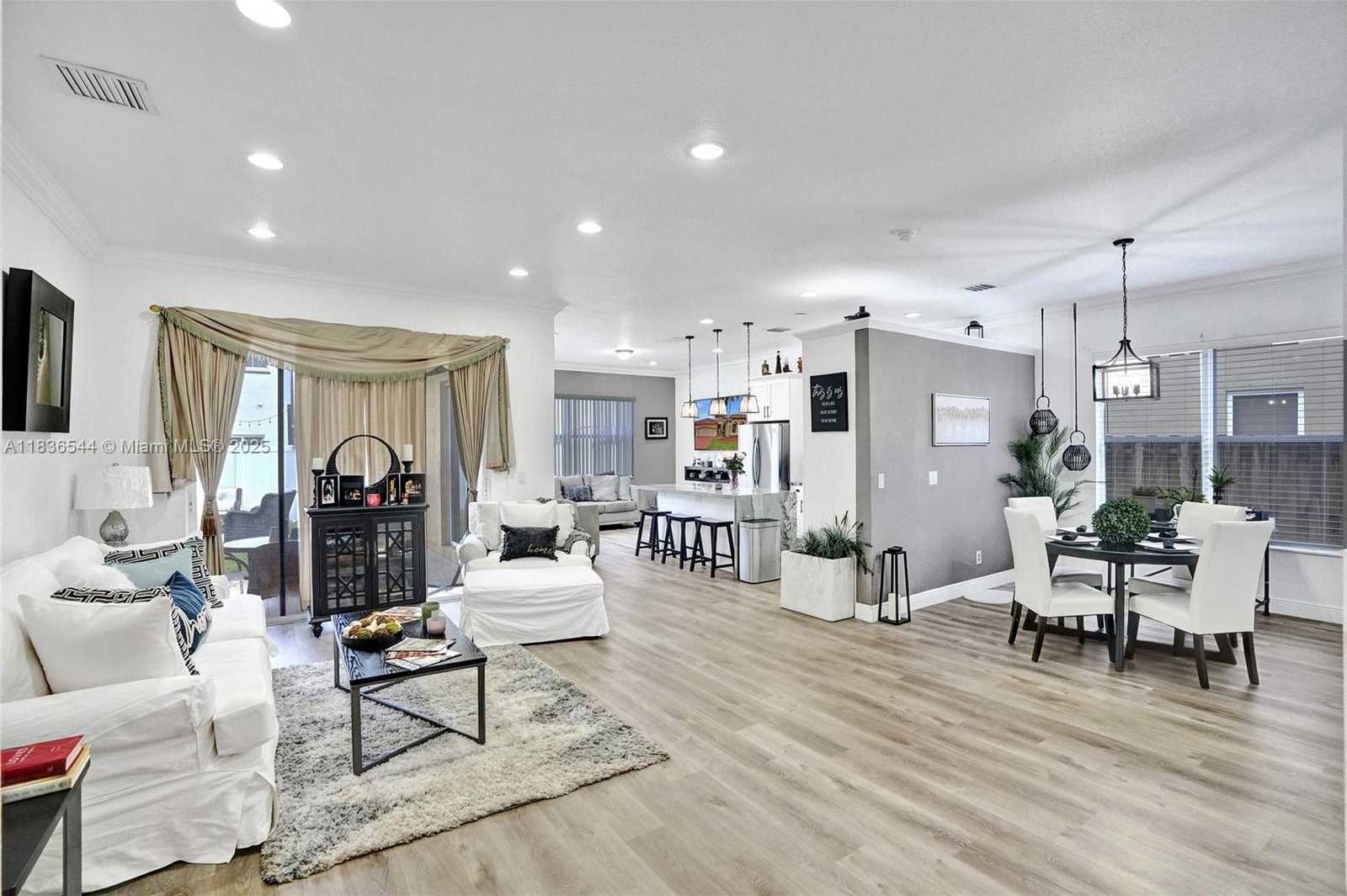 Small Image of 12833 SOUTH WEST 50TH CT, Miramar Number 11