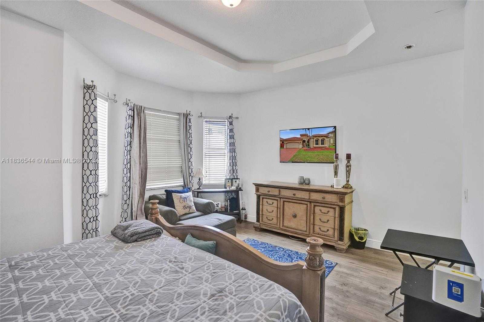 Small Image of 12833 SOUTH WEST 50TH CT, Miramar Number 16