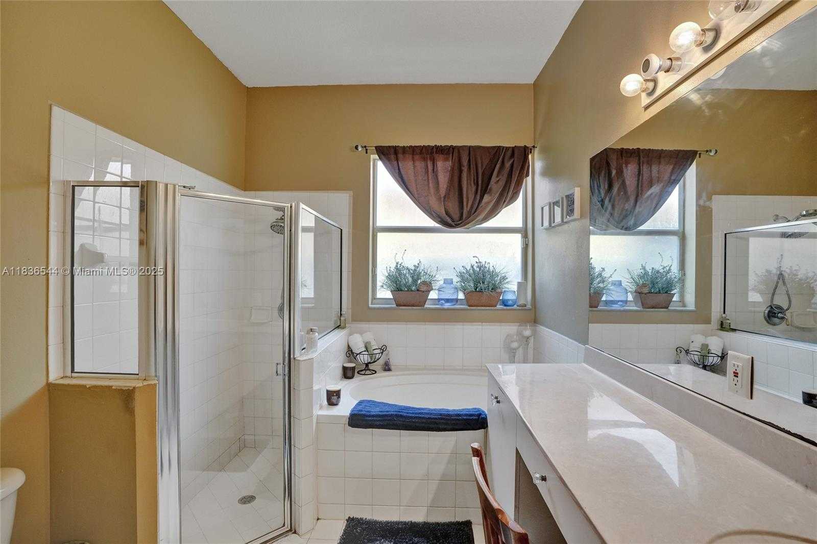 Small Image of 12833 SOUTH WEST 50TH CT, Miramar Number 17