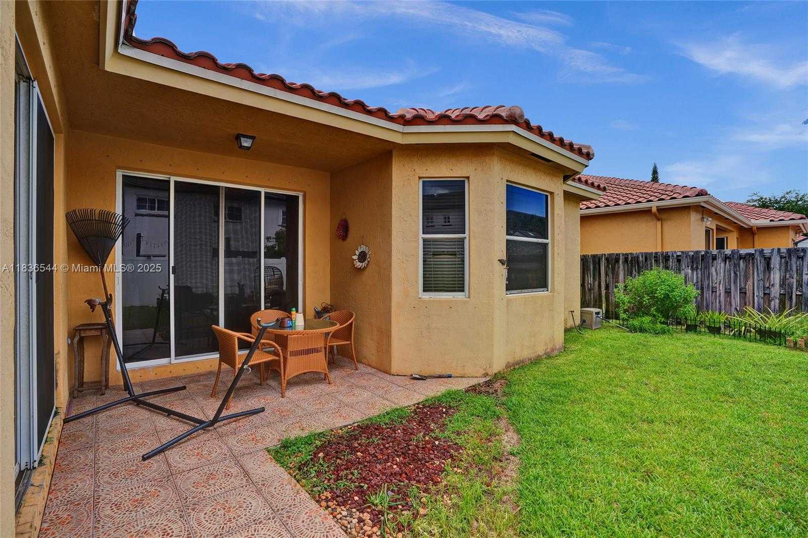 Small Image of 12833 SOUTH WEST 50TH CT, Miramar Number 3