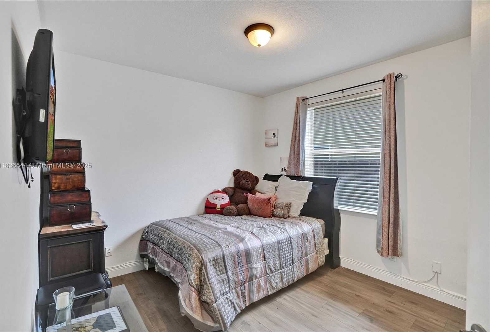 Small Image of 12833 SOUTH WEST 50TH CT, Miramar Number 7