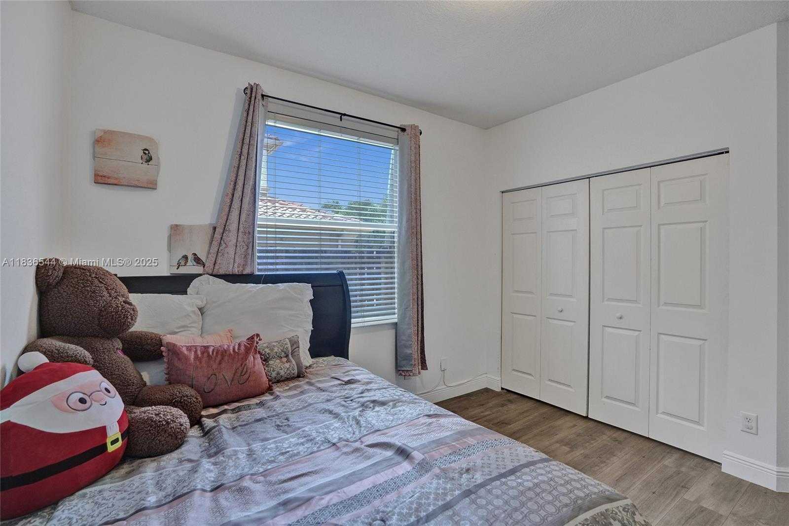 Small Image of 12833 SOUTH WEST 50TH CT, Miramar Number 8
