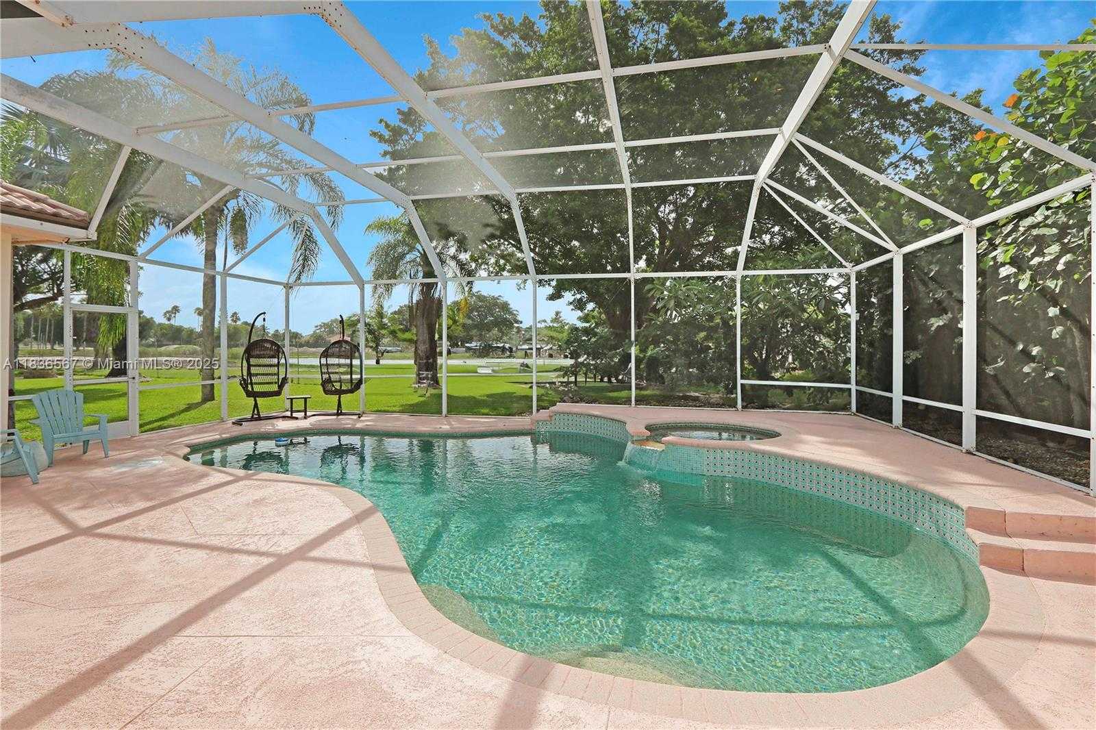 Small Image of 2725 FAIRWAYS DR, Homestead Number 18