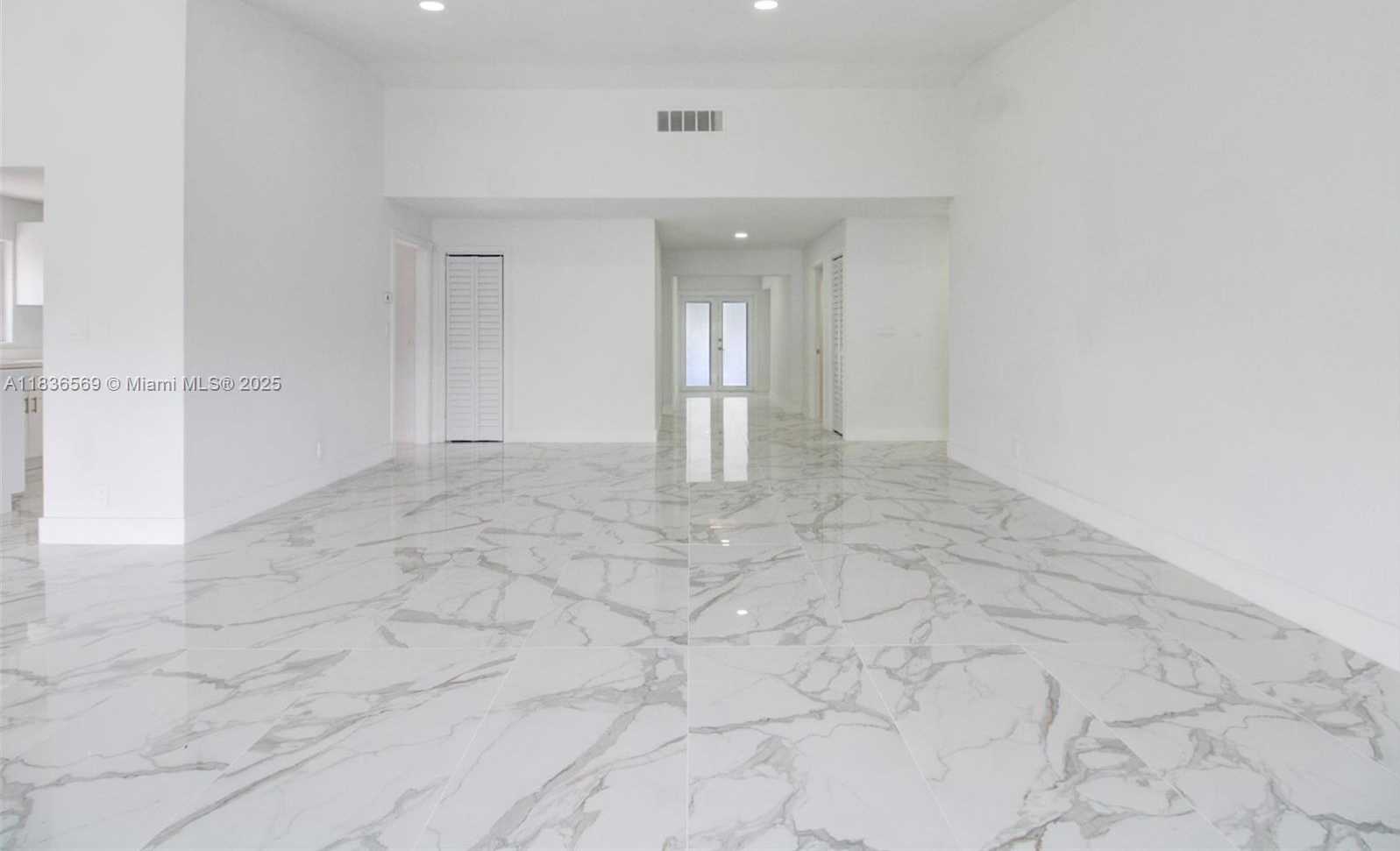 Small Image of 4808 MANGO DR, Tamarac Number 26