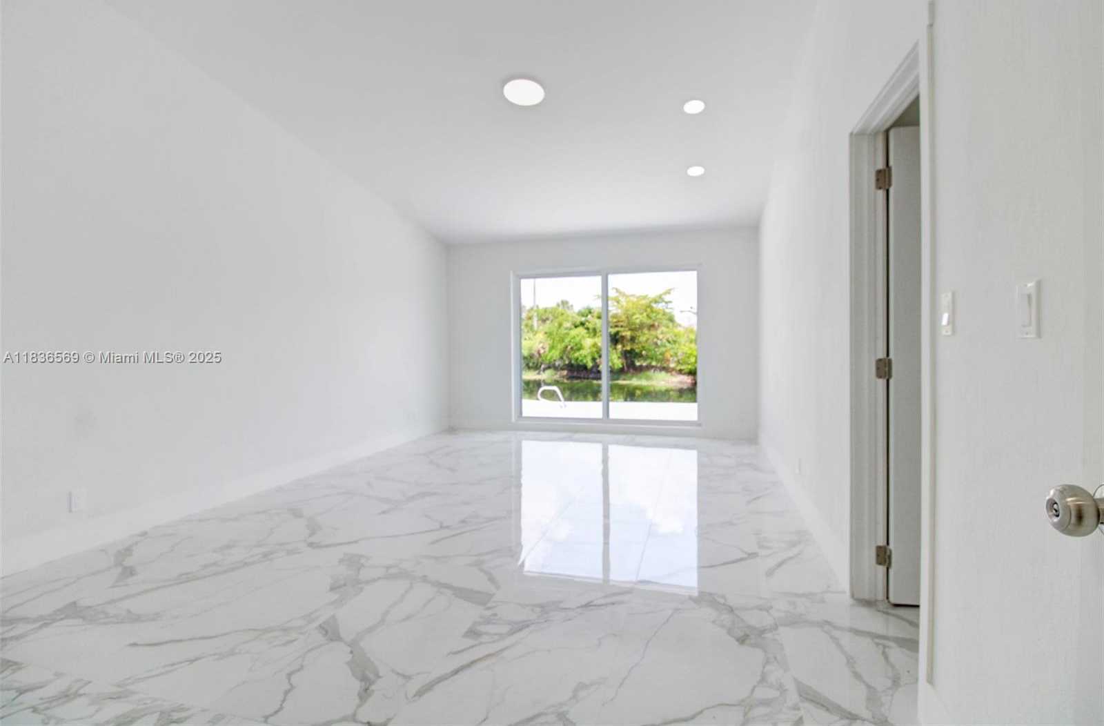 Small Image of 4808 MANGO DR, Tamarac Number 27