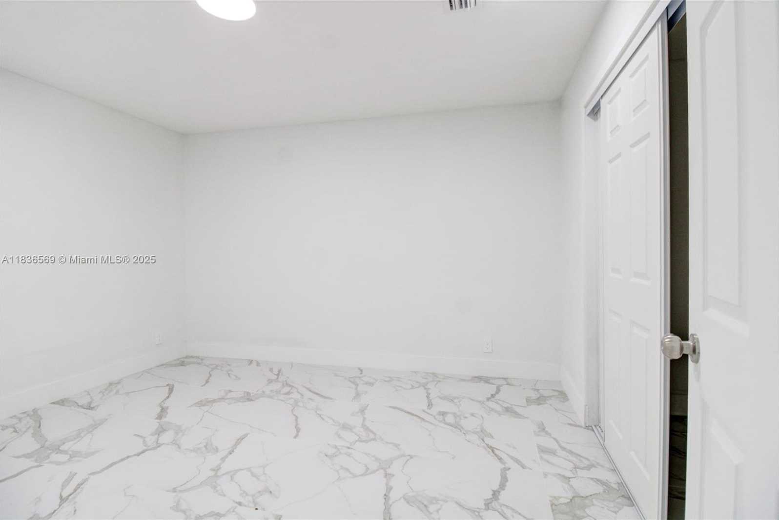 Small Image of 4808 MANGO DR, Tamarac Number 30