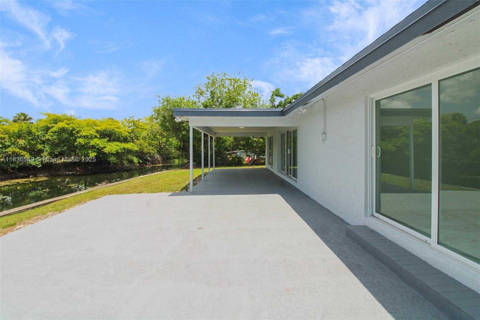 Small Image of 4808 MANGO DR, Tamarac Number 34