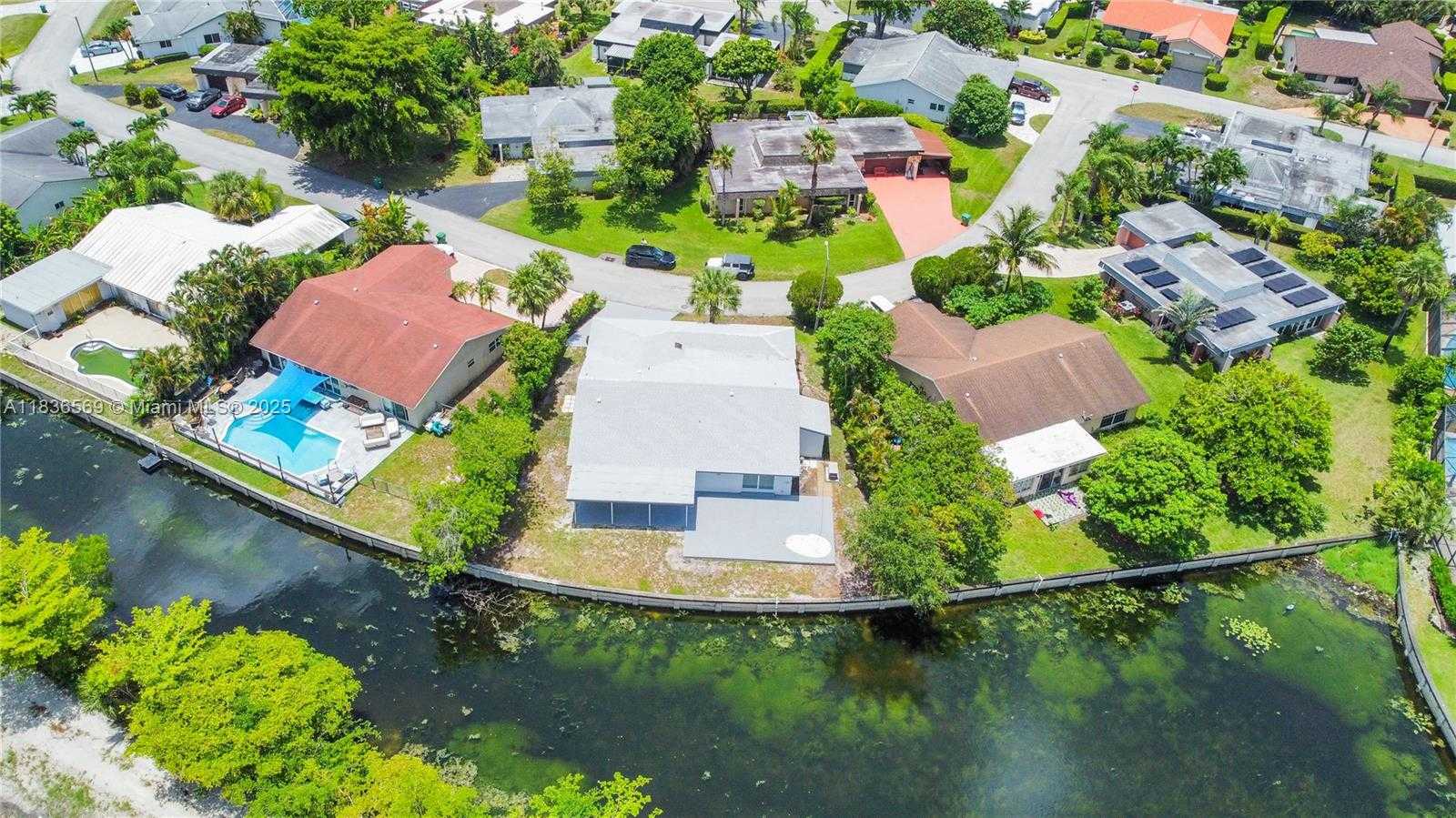 Small Image of 4808 MANGO DR, Tamarac Number 5