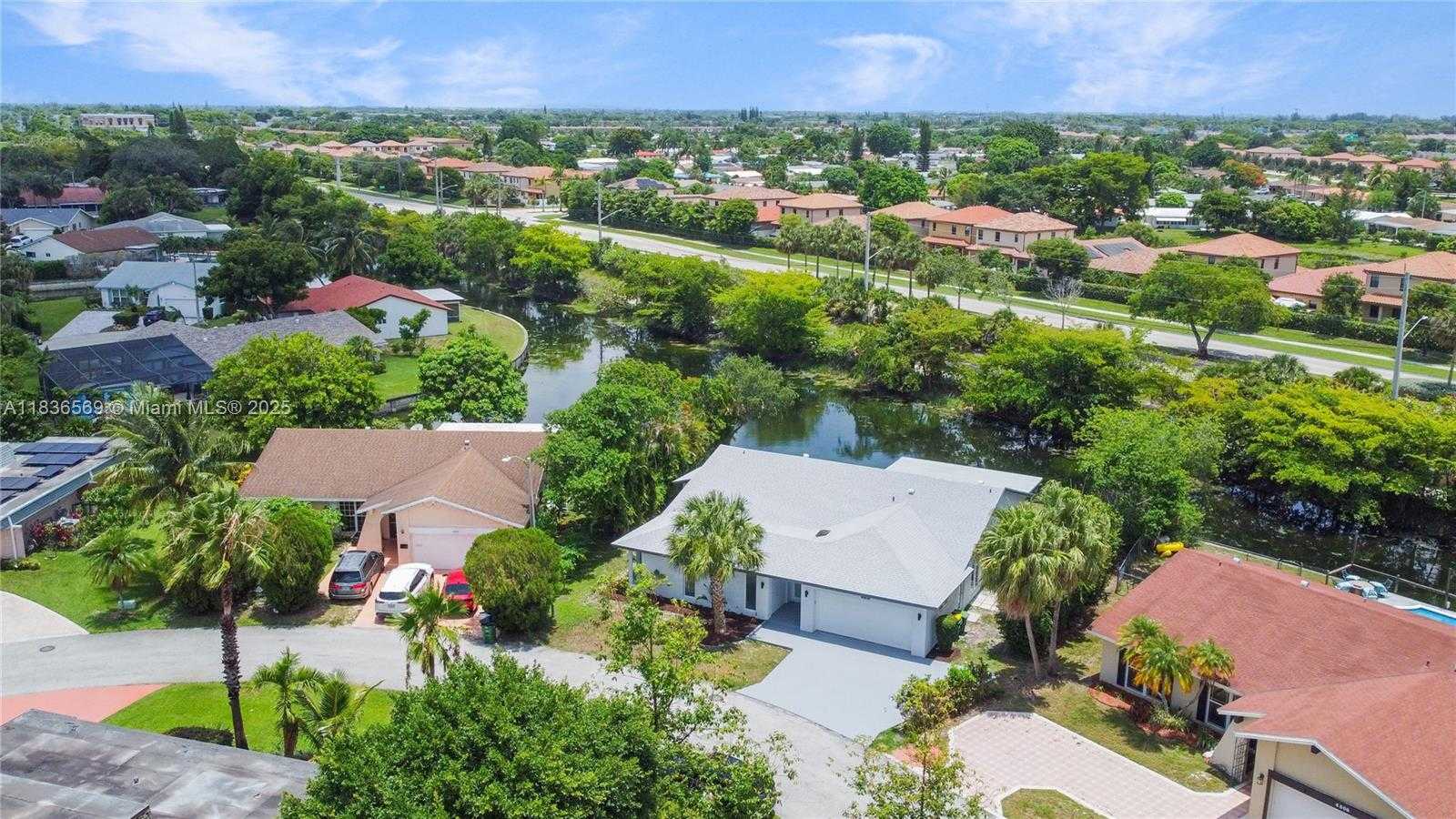 Small Image of 4808 MANGO DR, Tamarac Number 6
