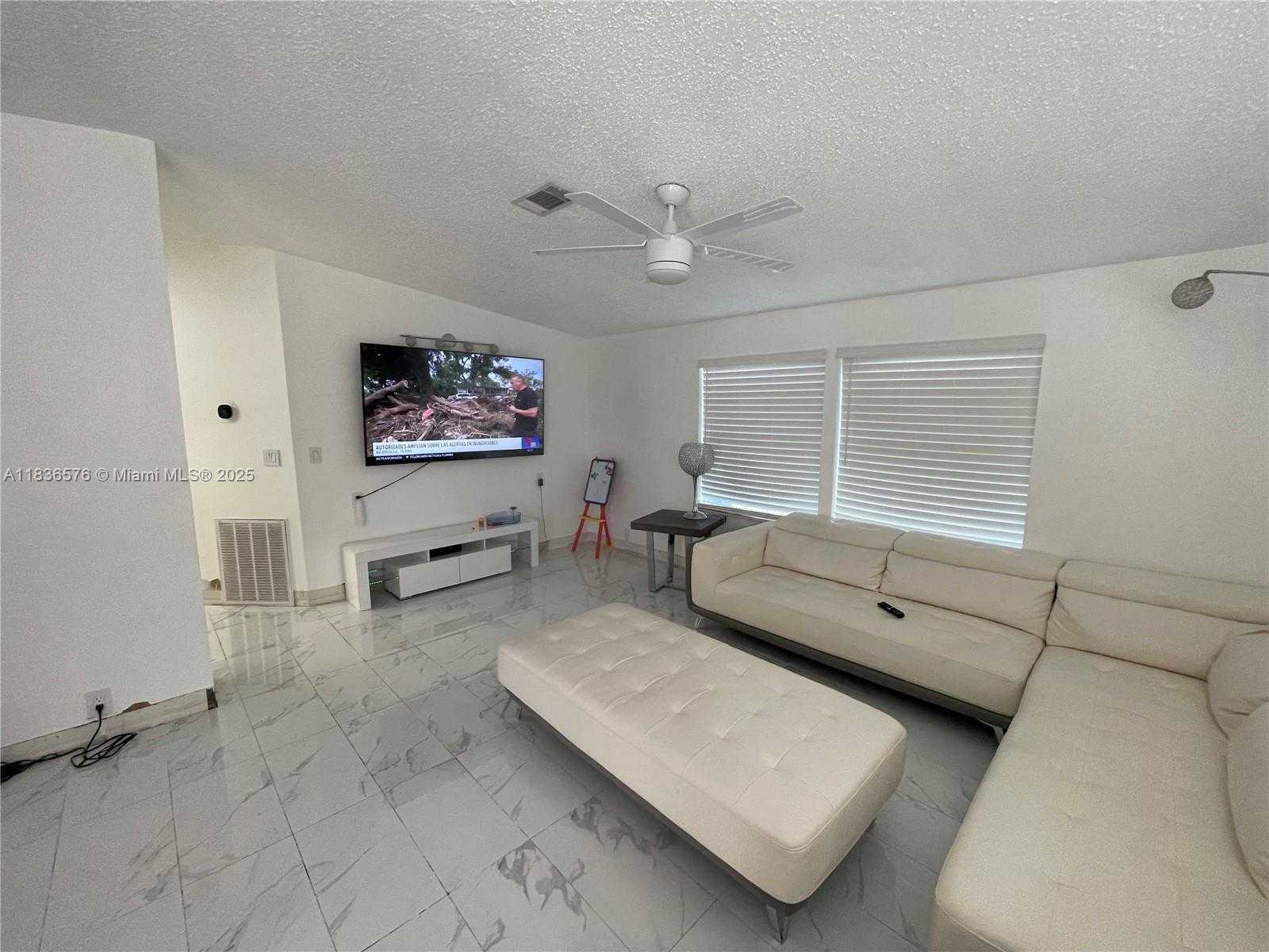 Small Image of 19800 SOUTH WEST 180TH AVE UNIT 5, Miami Number 15