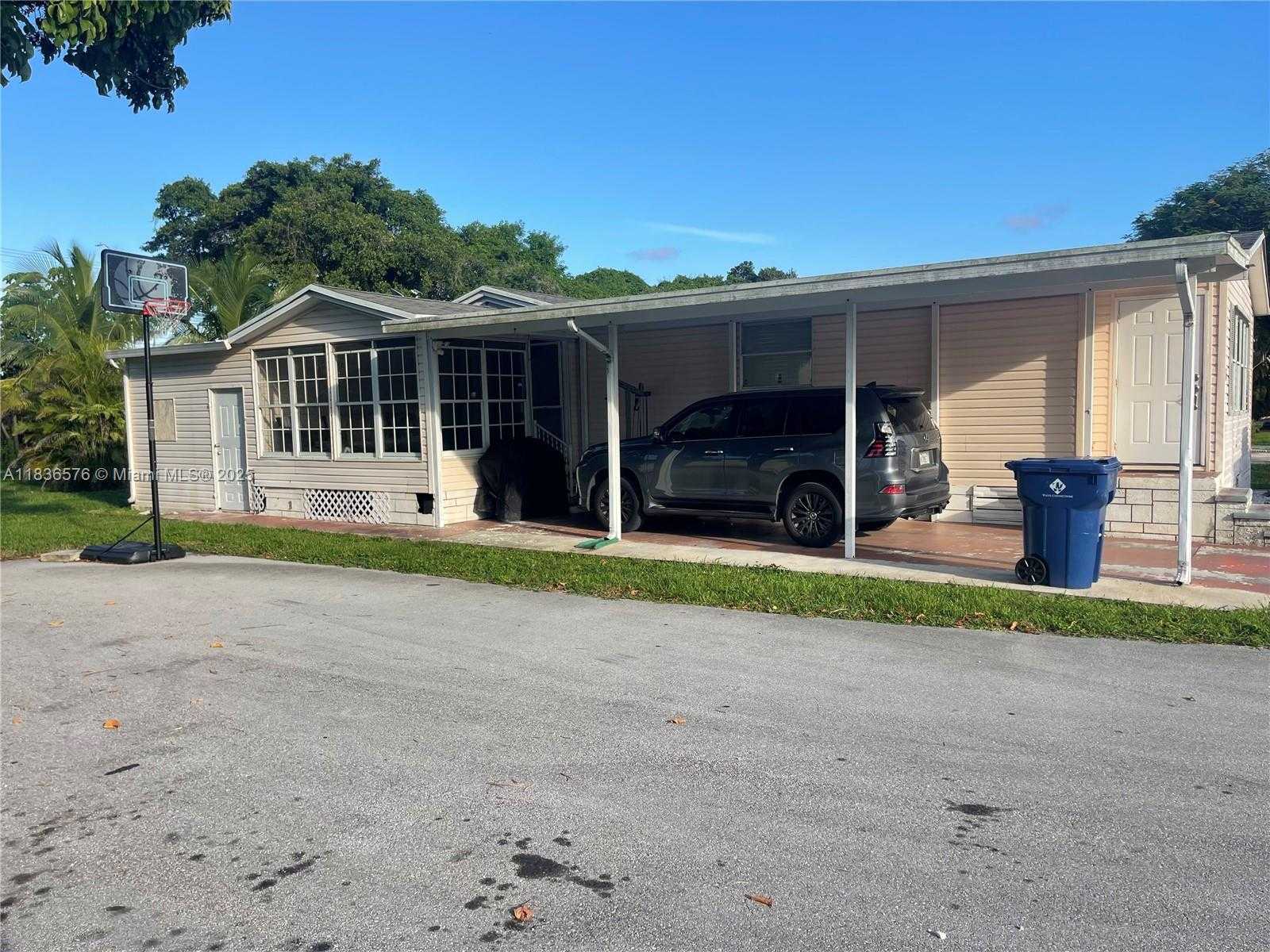 Small Image of 19800 SOUTH WEST 180TH AVE UNIT 5, Miami Number 2