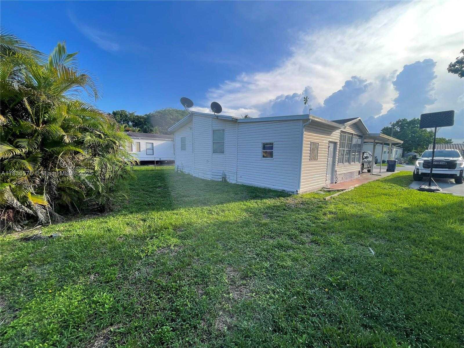 Small Image of 19800 SOUTH WEST 180TH AVE UNIT 5, Miami Number 9