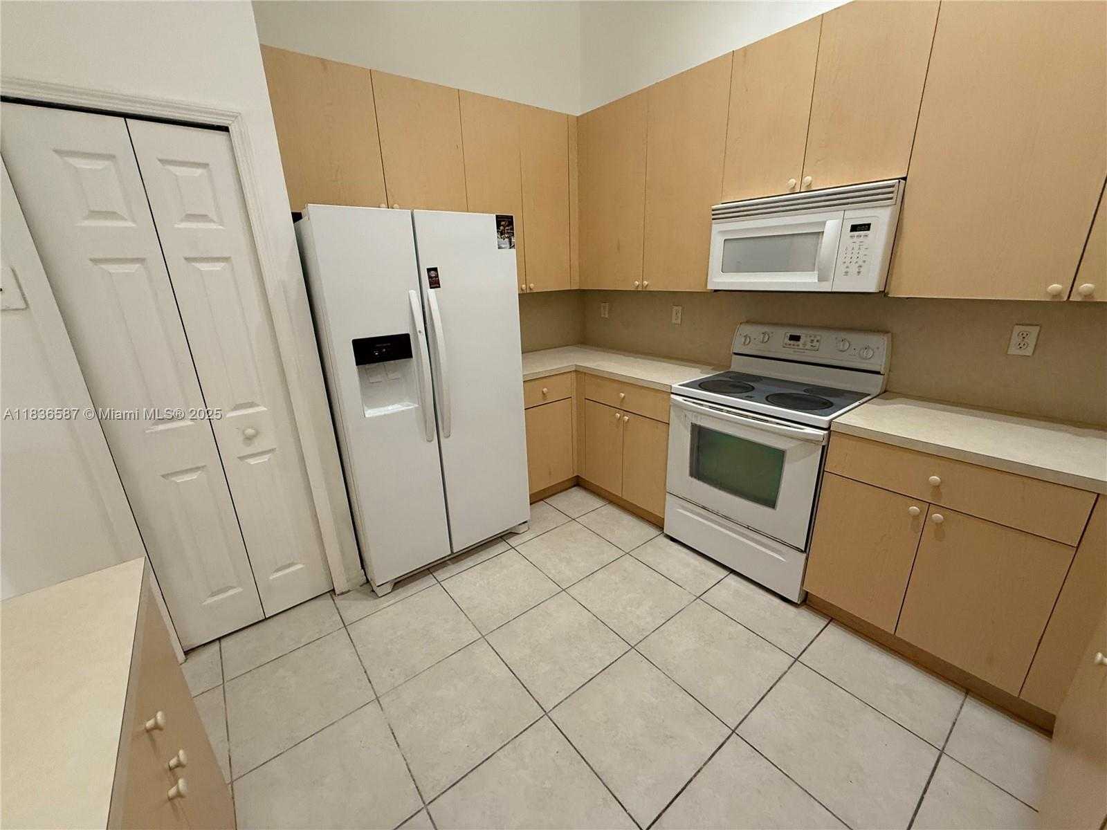 Small Image of 1230 NORTH EAST 32ND AVE, Homestead Number 3