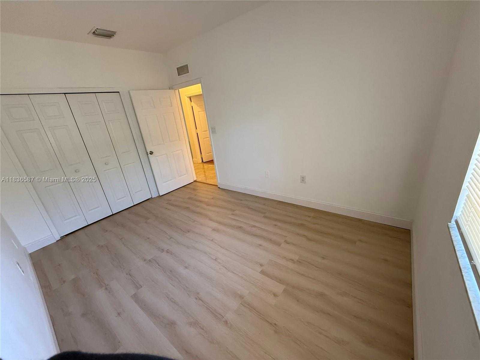 Small Image of 1230 NORTH EAST 32ND AVE, Homestead Number 4