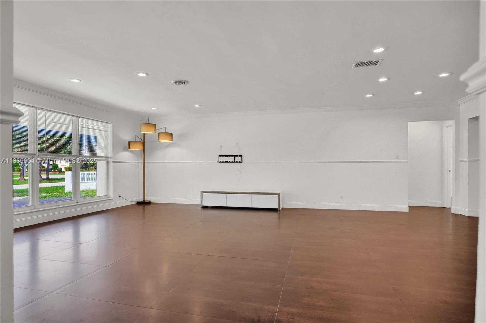 Small Image of 4721 WEST PARK RD, Hollywood Number 16