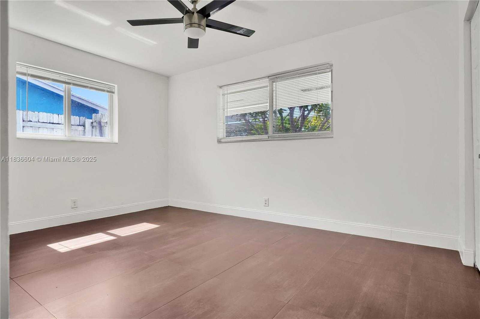 Small Image of 4721 WEST PARK RD, Hollywood Number 21