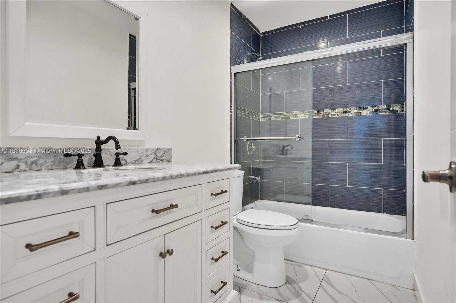 Small Image of 4721 WEST PARK RD, Hollywood Number 23