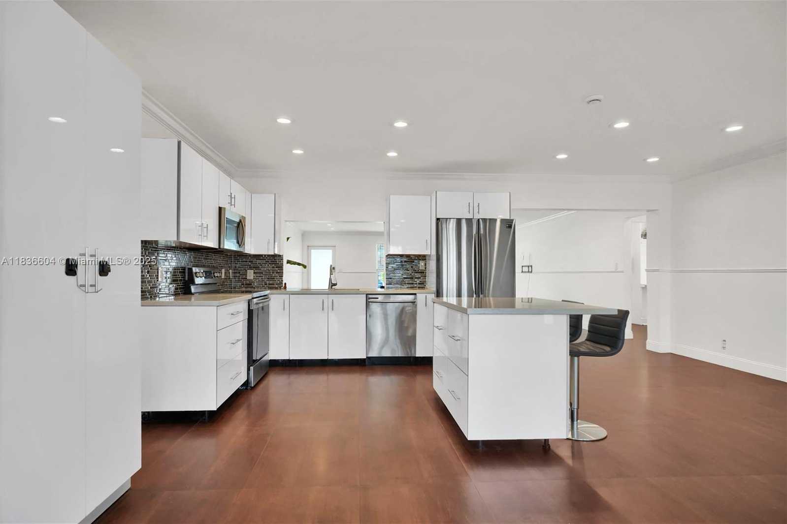 Small Image of 4721 WEST PARK RD, Hollywood Number 7
