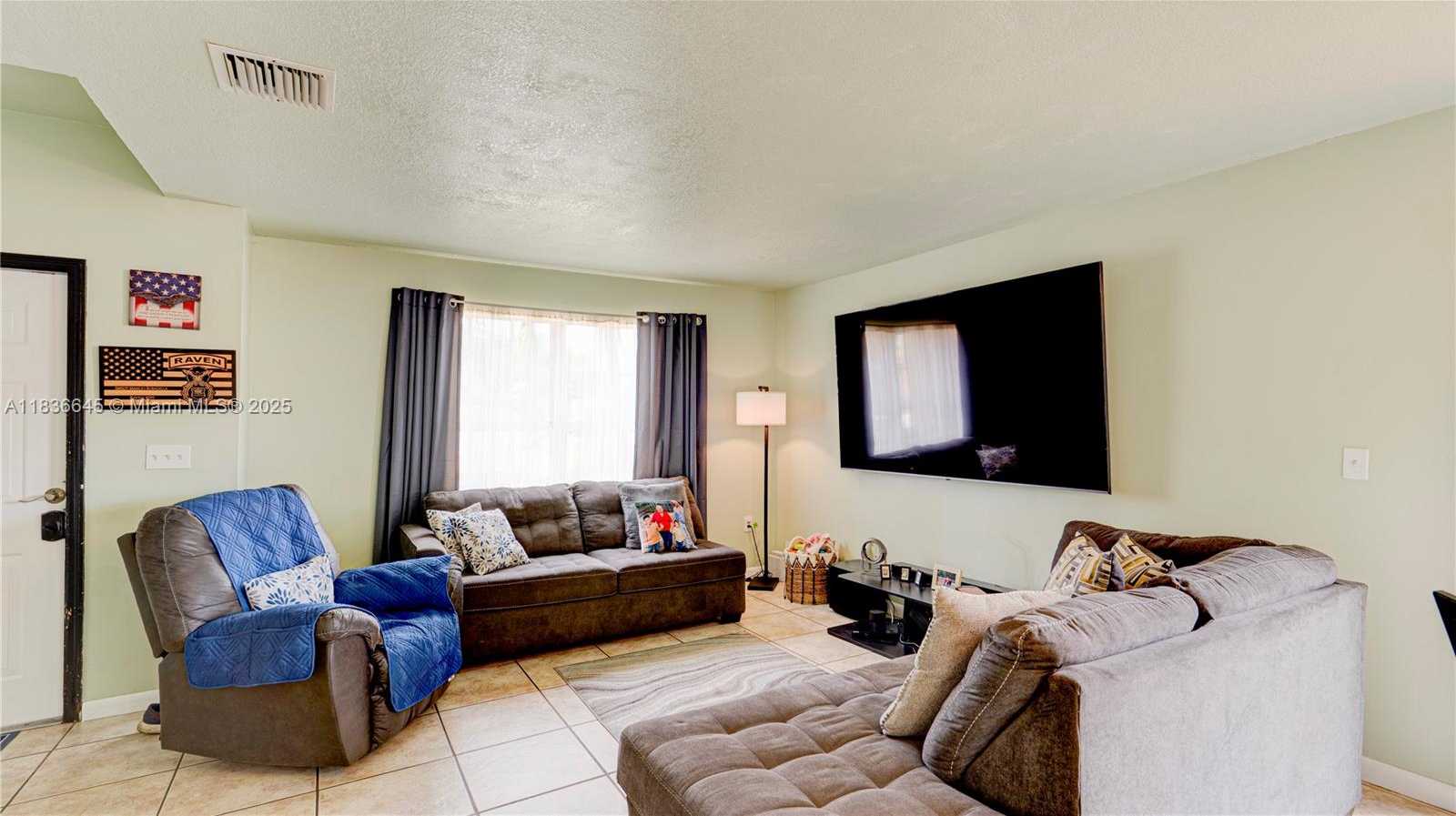 Small Image of 8740 SOUTH WEST 214TH TER, Cutler Bay Number 14