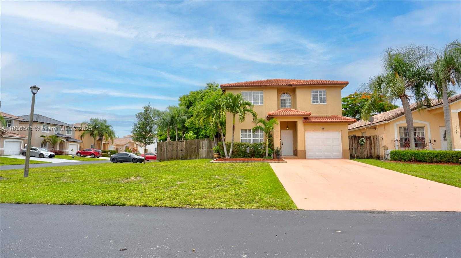 Small Image of 8740 SOUTH WEST 214TH TER, Cutler Bay Number 3