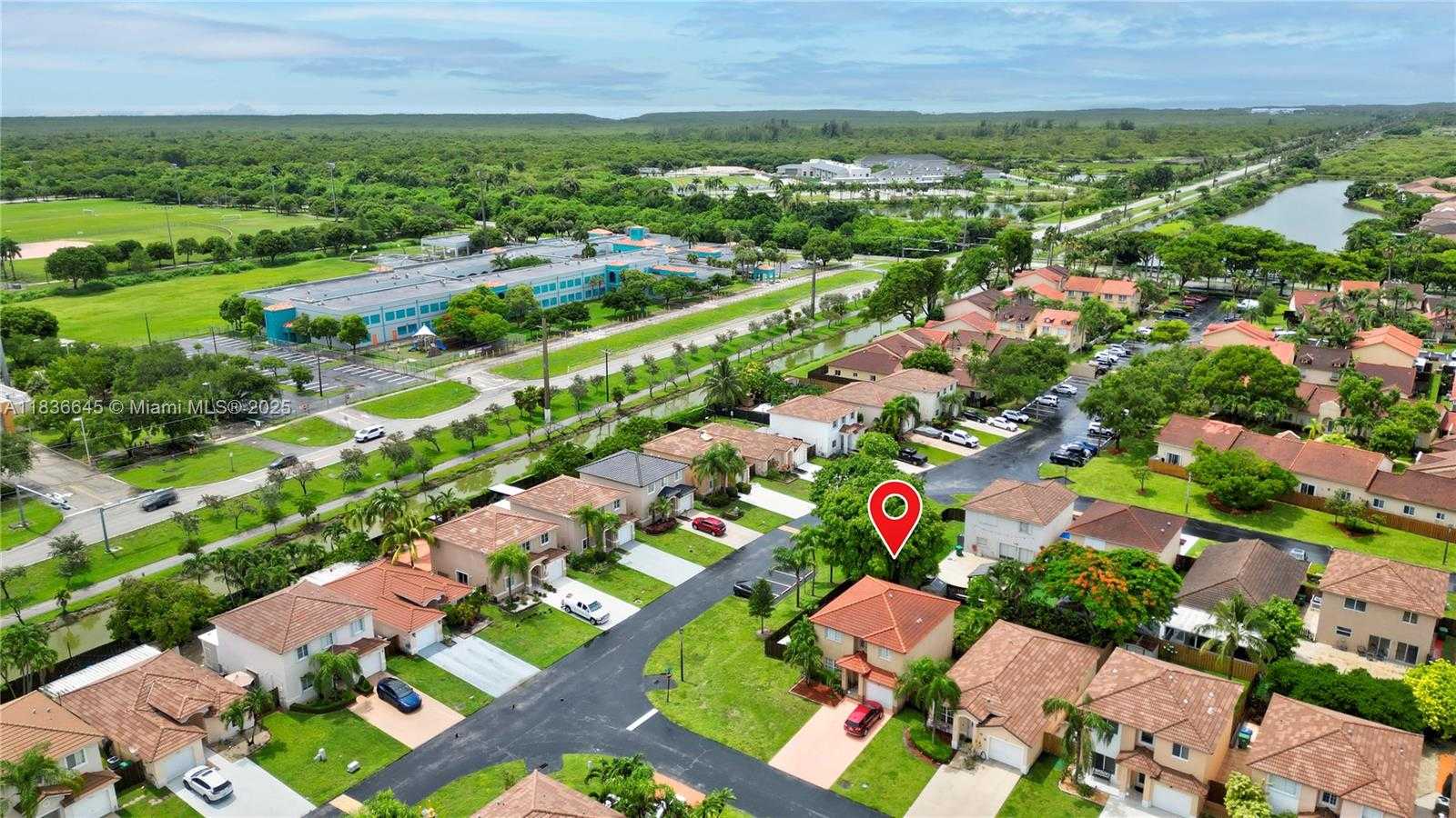 Small Image of 8740 SOUTH WEST 214TH TER, Cutler Bay Number 6
