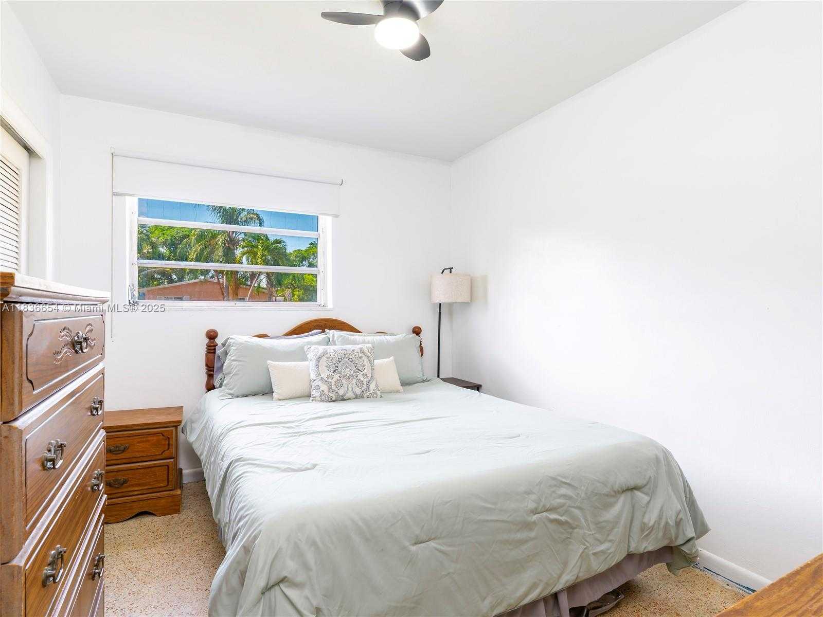 Small Image of 6530 TYLER ST, Hollywood Number 10