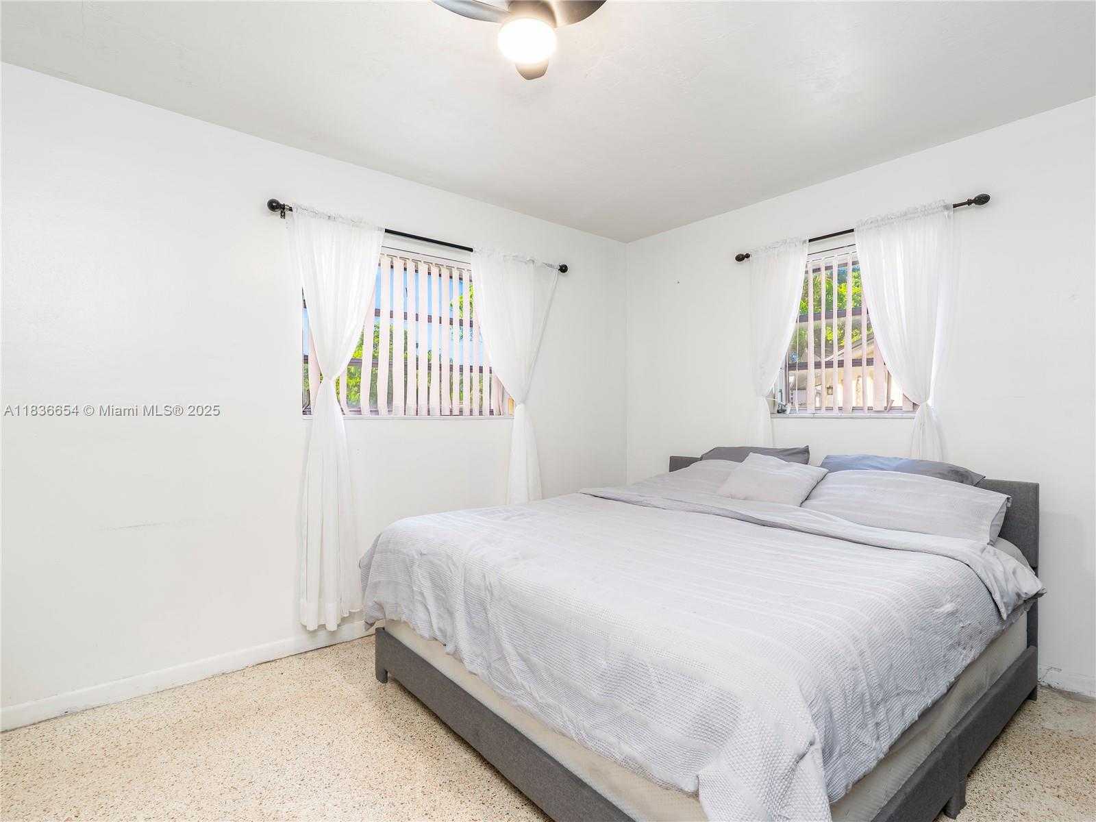 Small Image of 6530 TYLER ST, Hollywood Number 9