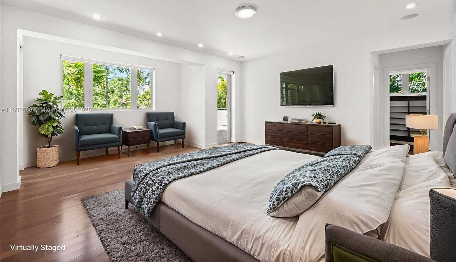 Small Image of 5625 NORTH BAY RD, Miami Beach Number 21