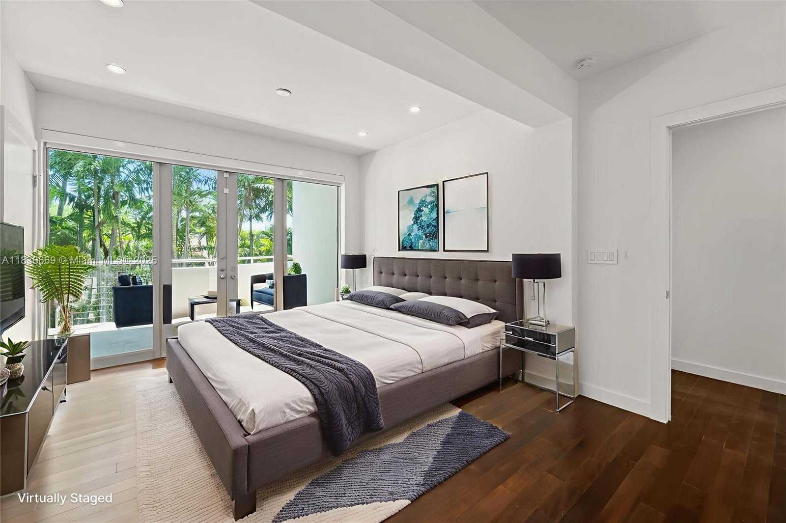 Small Image of 5625 NORTH BAY RD, Miami Beach Number 31