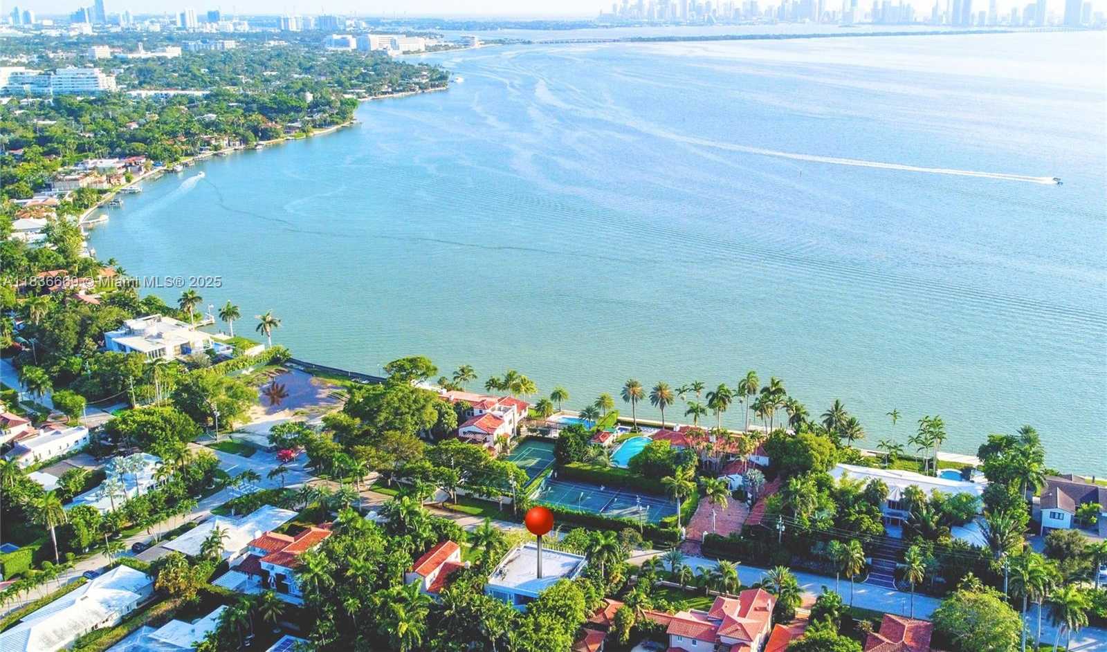 Small Image of 5625 NORTH BAY RD, Miami Beach Number 38