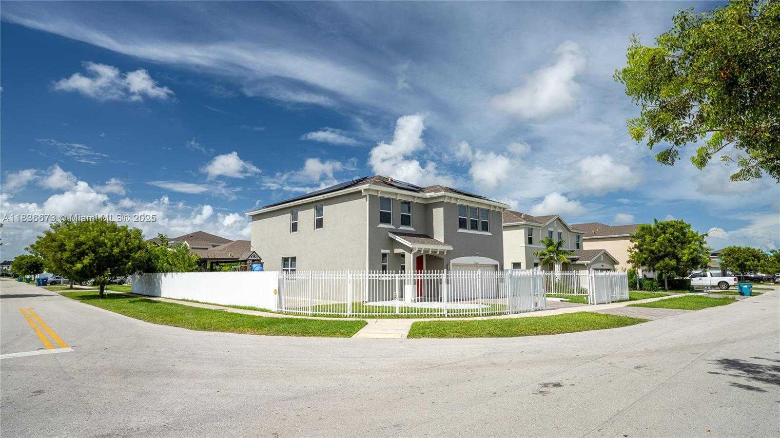 Small Image of 13321 SOUTH WEST 274TH TER, Homestead Number 2