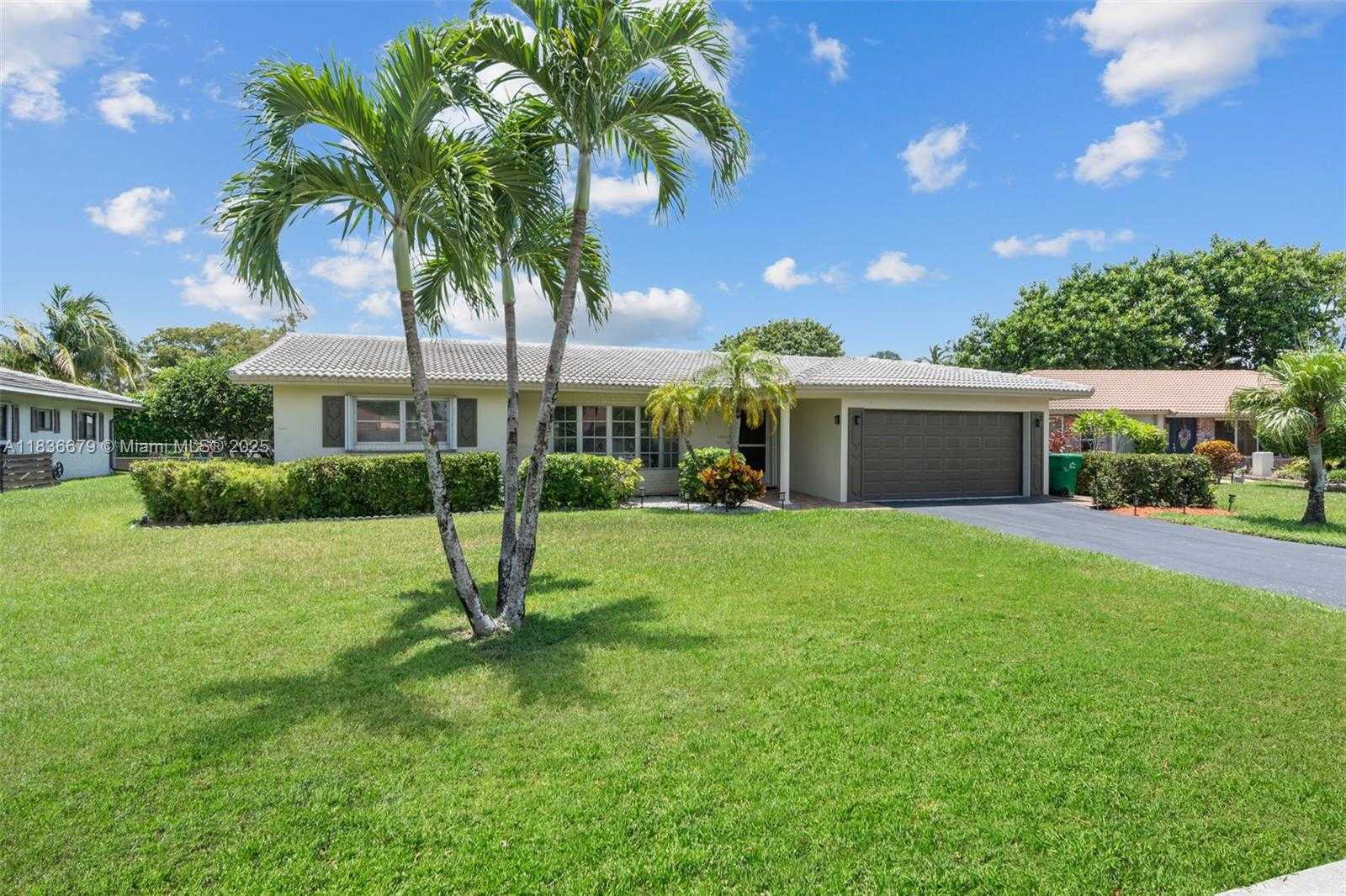 Small Image of 10620 NORTH WEST 41ST ST, Coral Springs Number 22