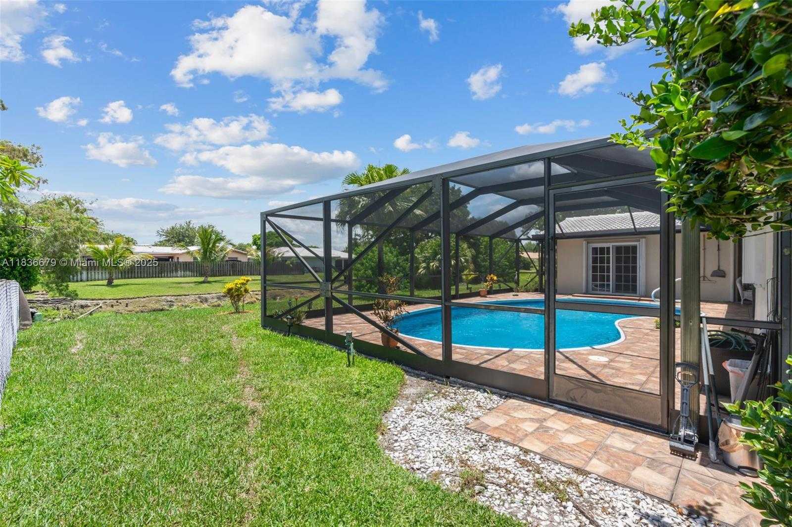 Small Image of 10620 NORTH WEST 41ST ST, Coral Springs Number 25