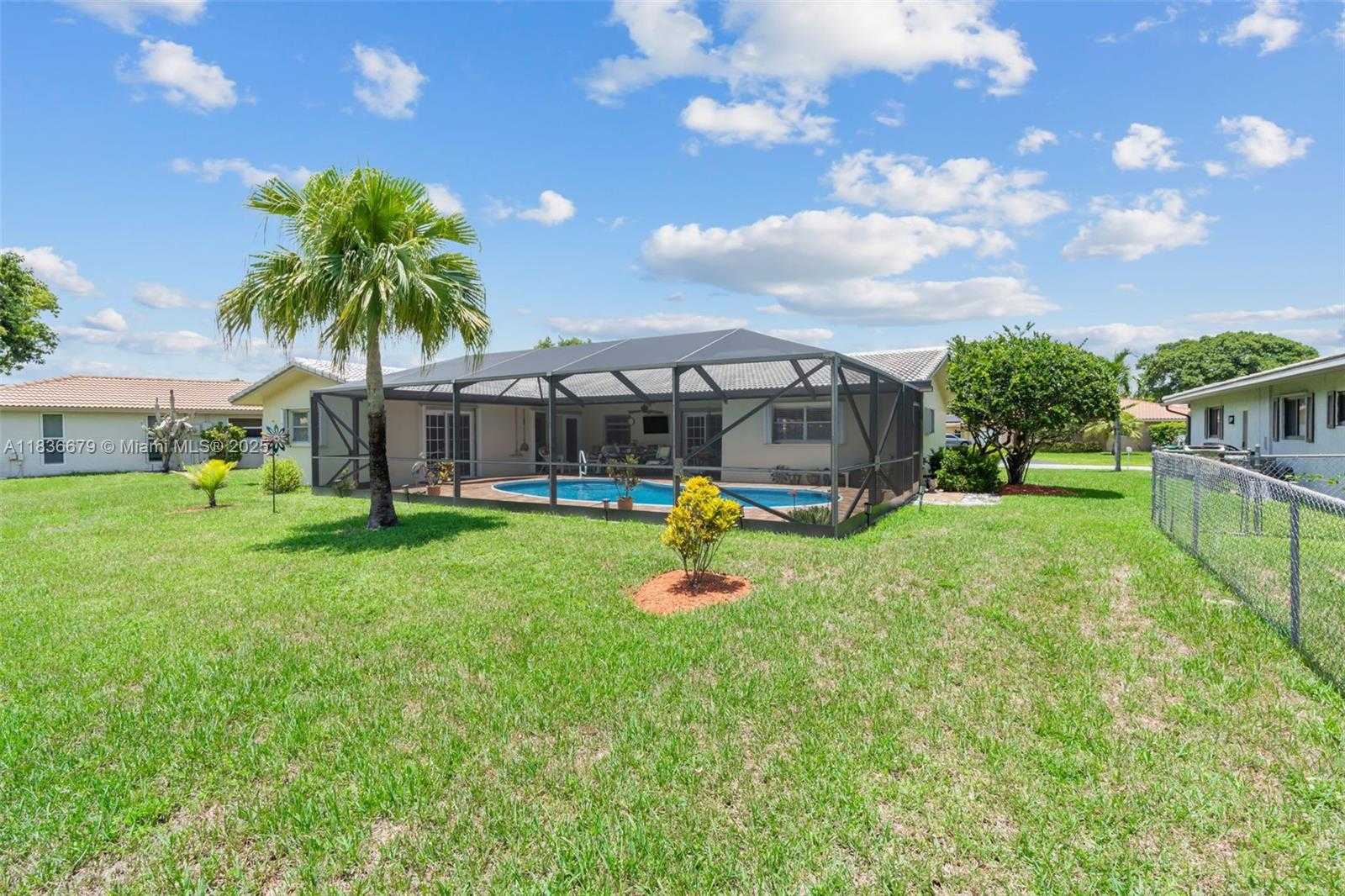 Small Image of 10620 NORTH WEST 41ST ST, Coral Springs Number 30